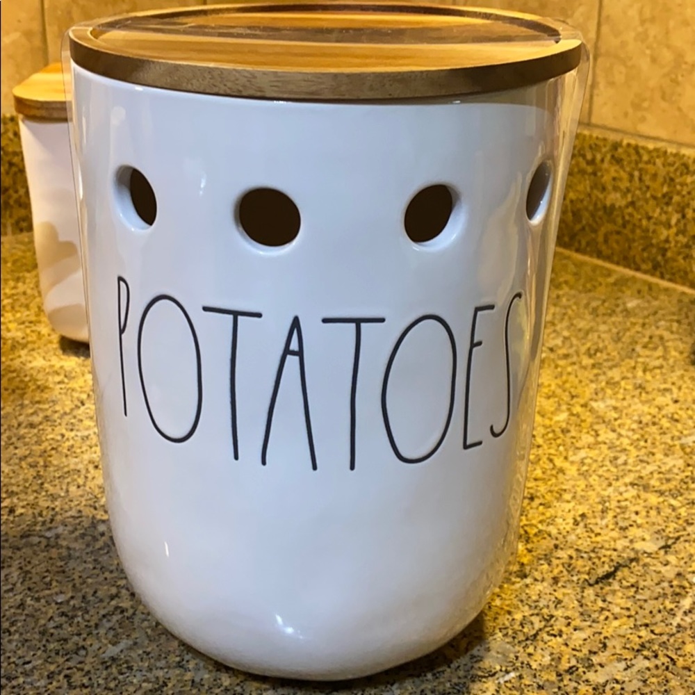 Rae Dunn NWT Large Potatoes Canister